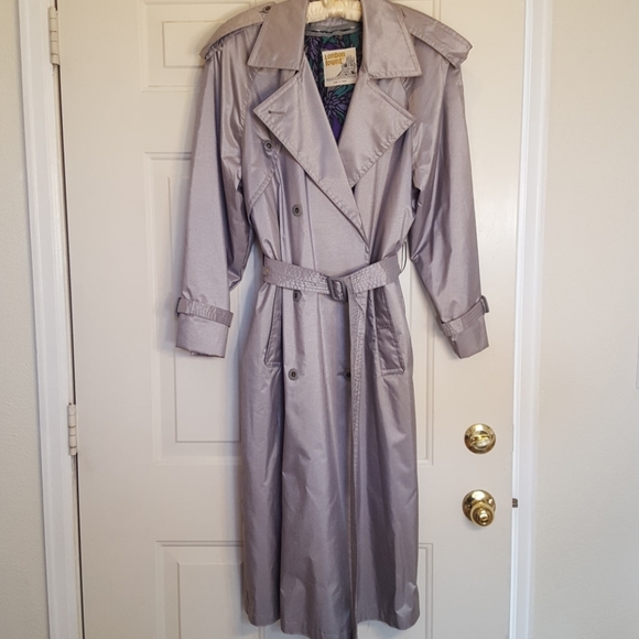 London Fog Jackets & Blazers - Vintage London Fog/Towne Trench Rain Coat Lined beautiful like new